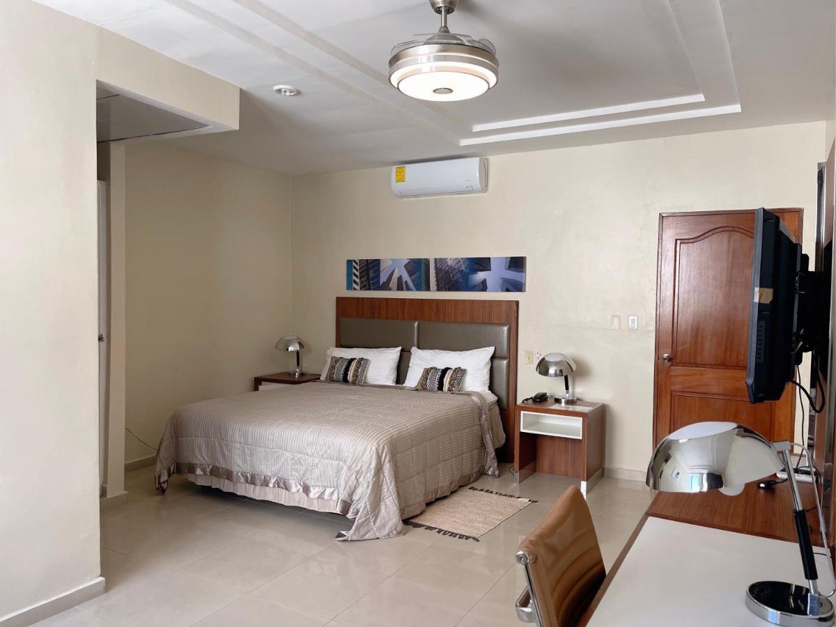 Hotel Libertad At Historic Main Street Santo Domingo Kültér fotó