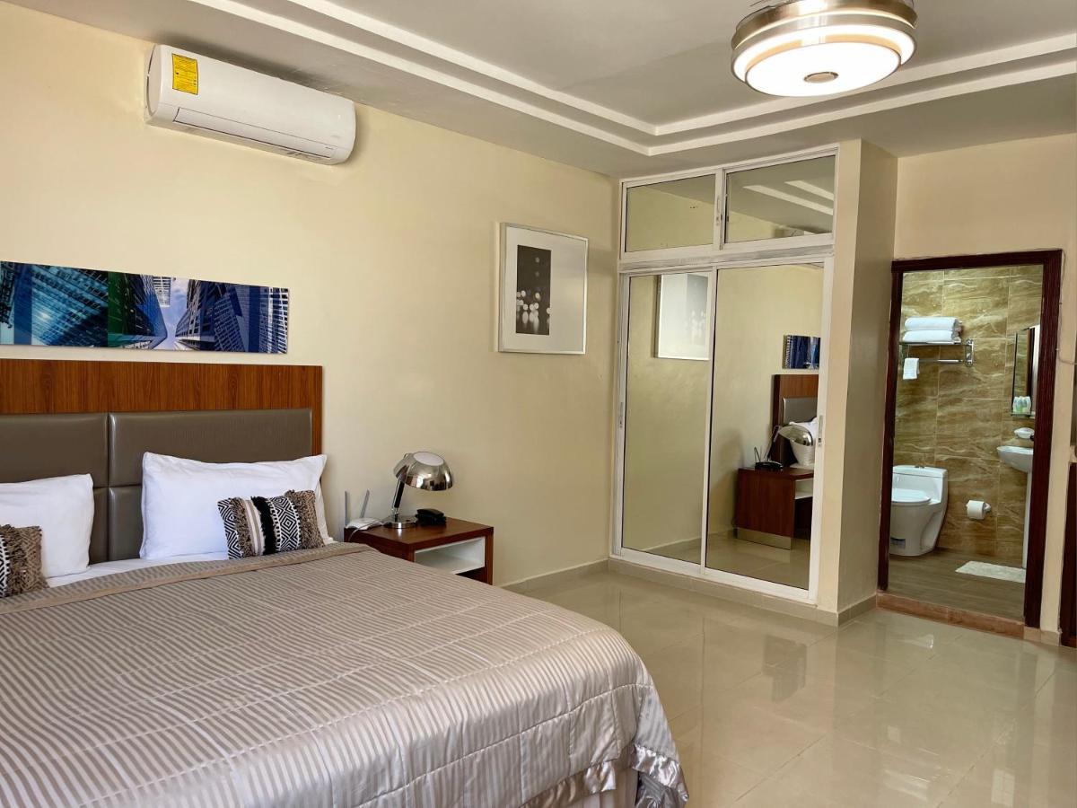 Hotel Libertad At Historic Main Street Santo Domingo Kültér fotó