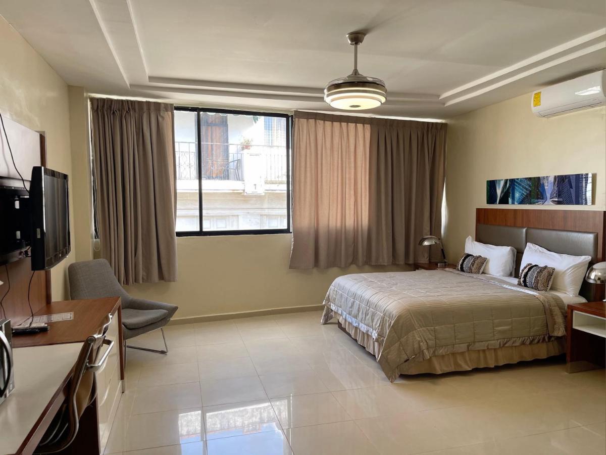 Hotel Libertad At Historic Main Street Santo Domingo Kültér fotó