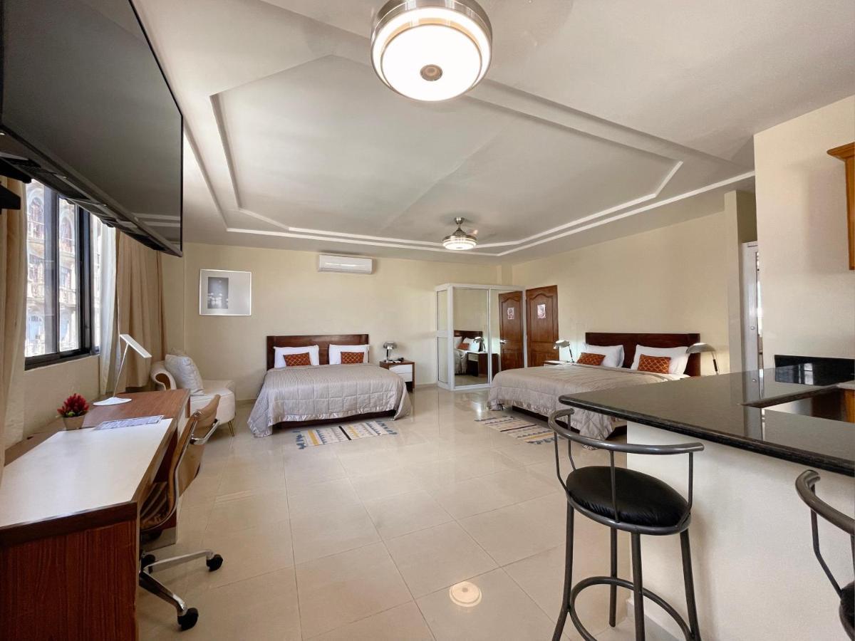 Hotel Libertad At Historic Main Street Santo Domingo Kültér fotó