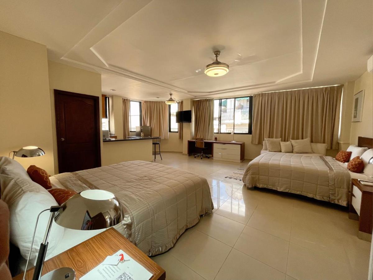 Hotel Libertad At Historic Main Street Santo Domingo Kültér fotó