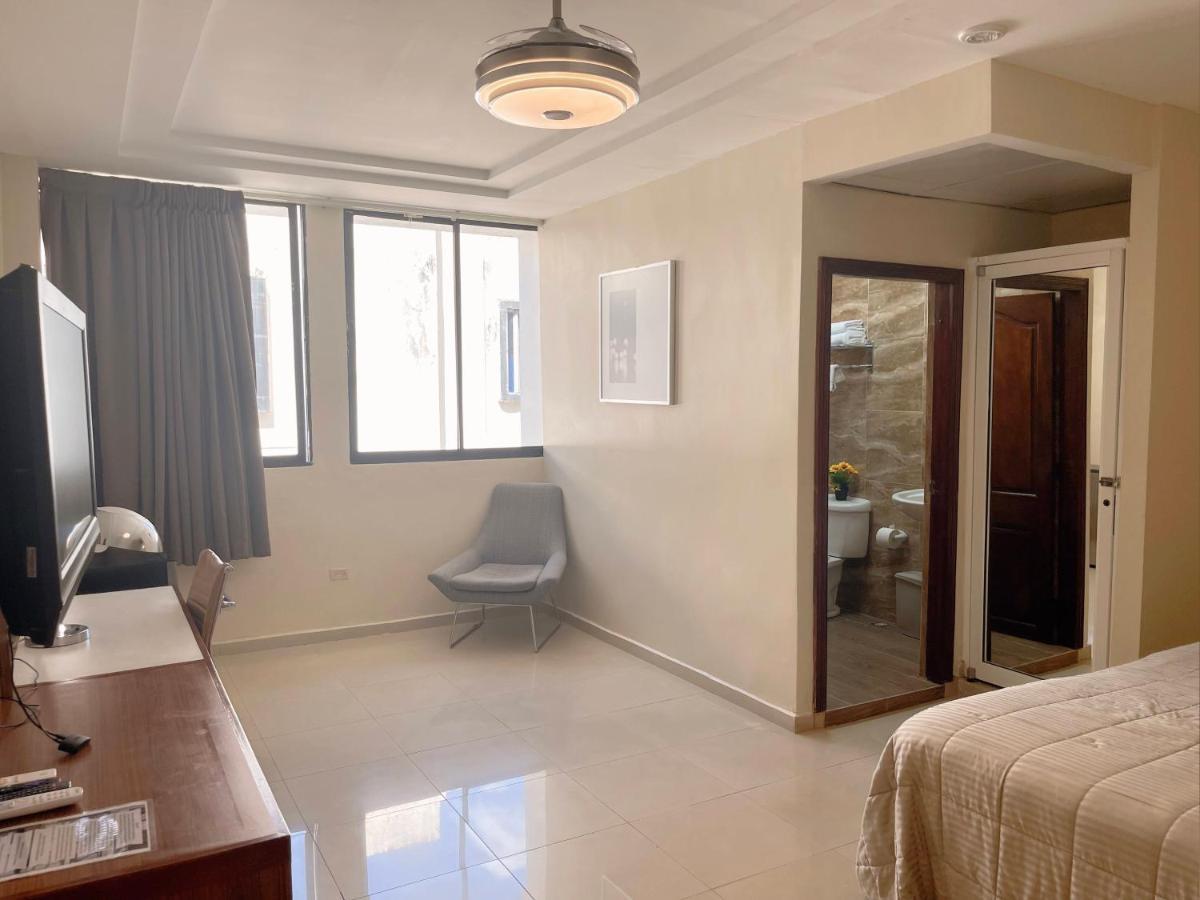 Hotel Libertad At Historic Main Street Santo Domingo Kültér fotó