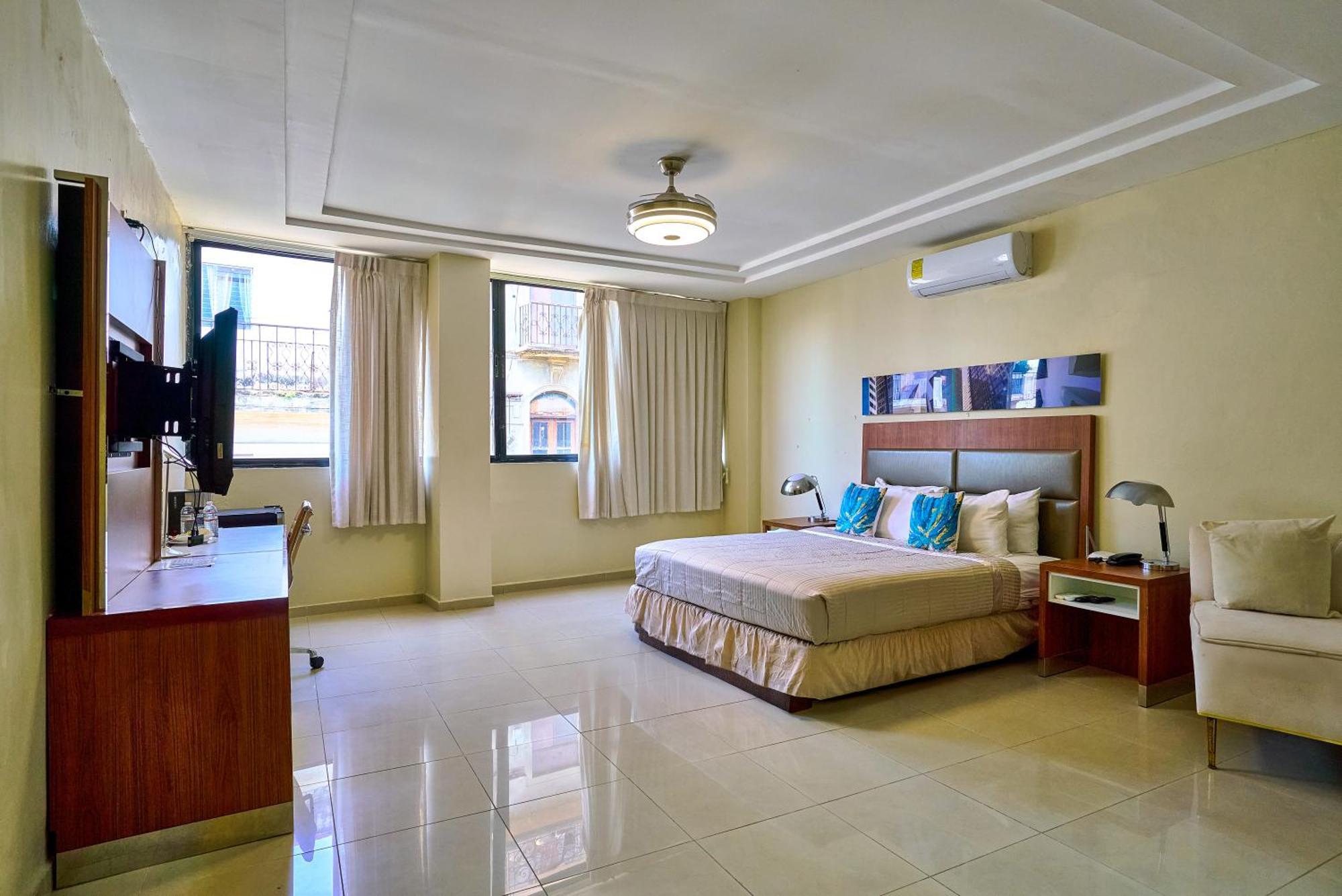 Hotel Libertad At Historic Main Street Santo Domingo Kültér fotó